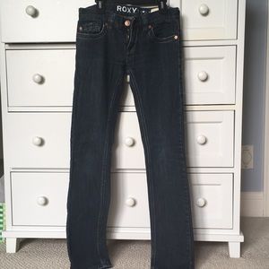 Roxy Skinny Jeans in dark-medium blue